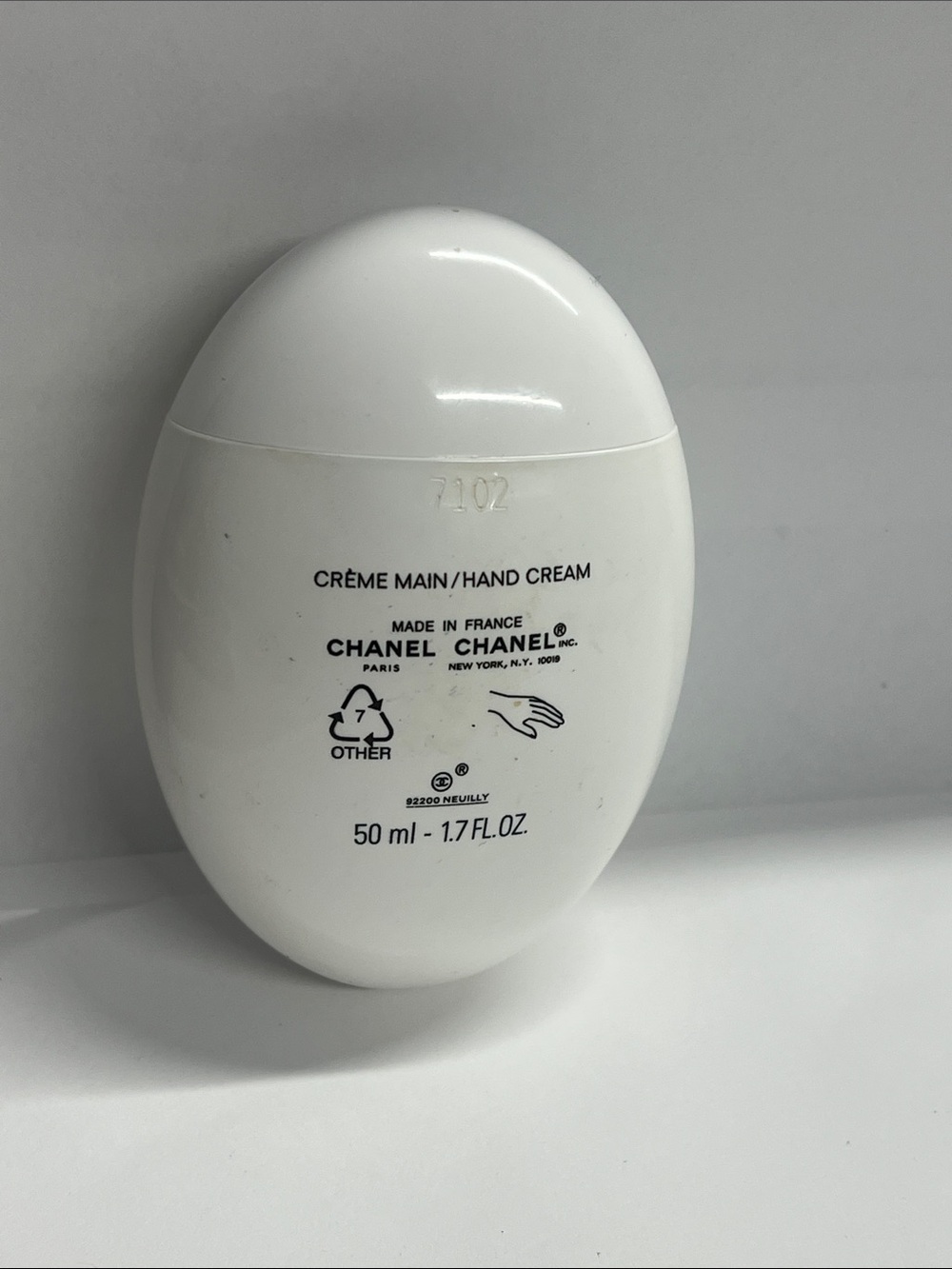 Chanel La Crème Main Texture Riche Hand Cream - Picture 2 of 2